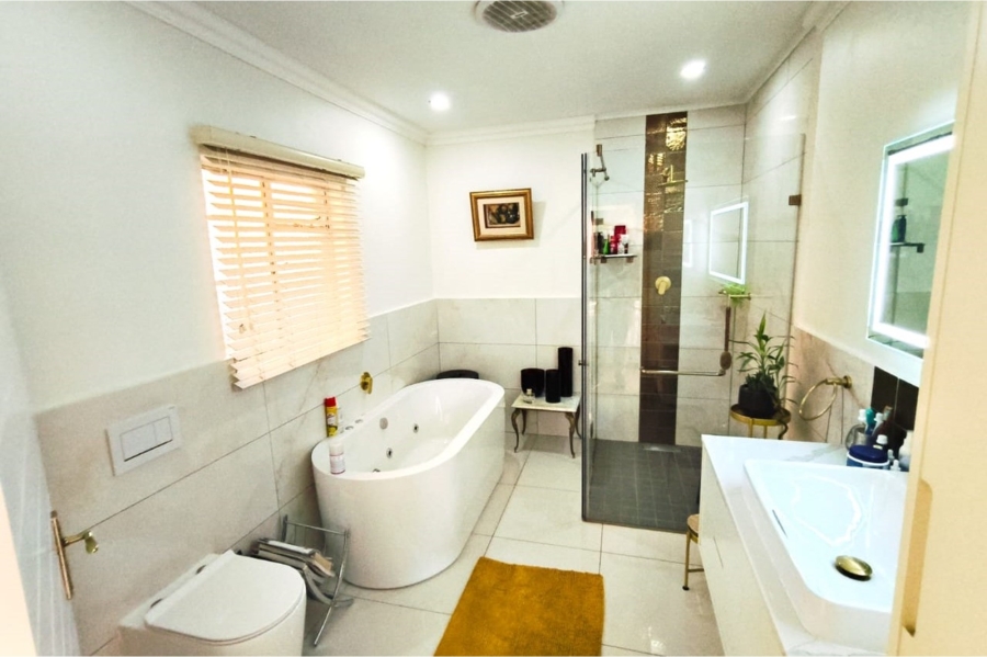 4 Bedroom Property for Sale in Vaalpark Free State